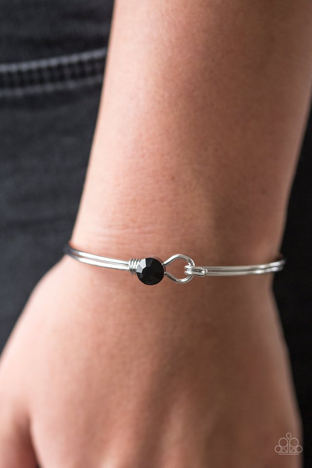 Paparazzi ♥ Sparkle On Fleek - Black ♥ Bracelet