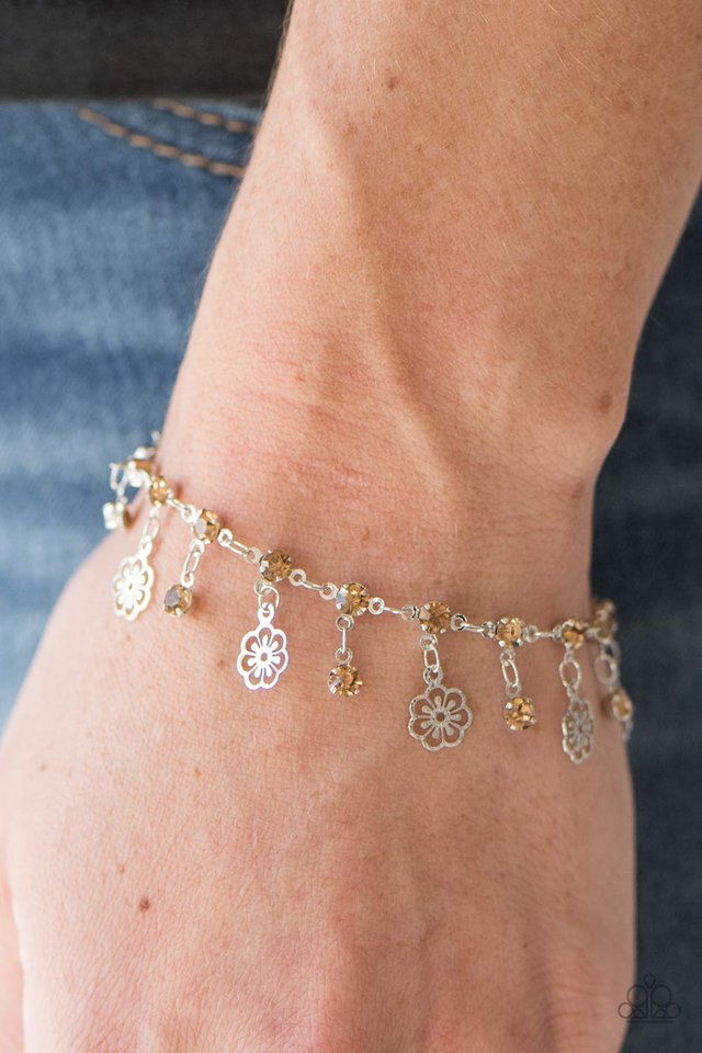 Paparazzi ♥ Hibiscus Breeze - Brown ♥ Bracelet