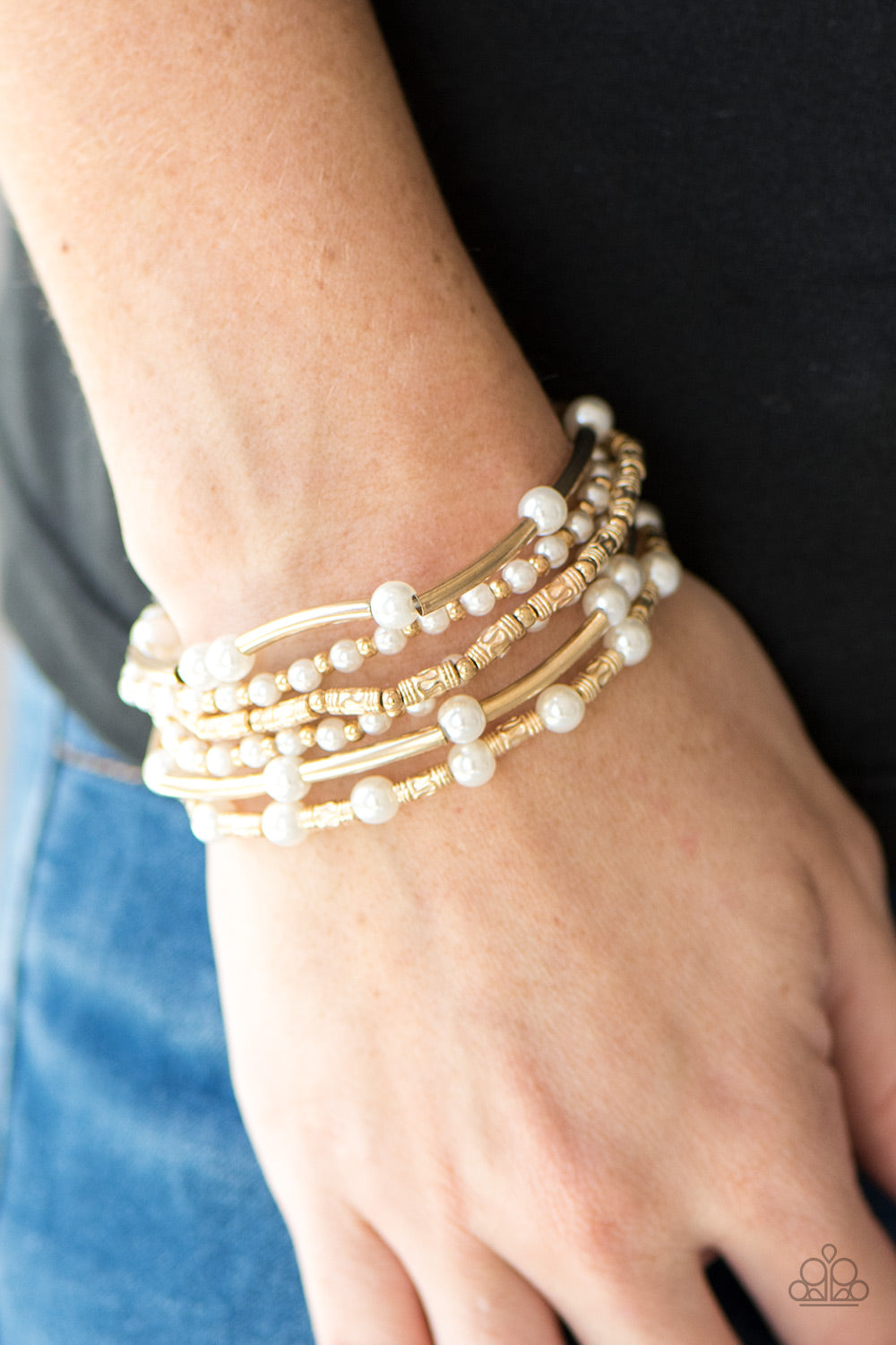 Paparazzi ♥ Downtown Darling - Gold ♥ Bracelet