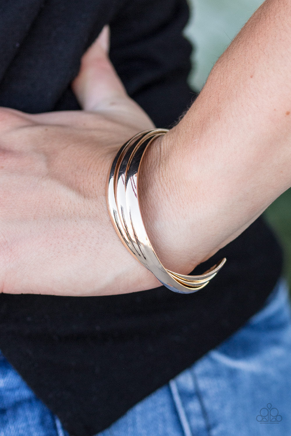 Paparazzi ♥ Best in DOWNTOWN - Gold ♥ Bracelet