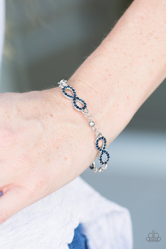 Paparazzi ♥ Time and Time Again - Blue ♥ Bracelet