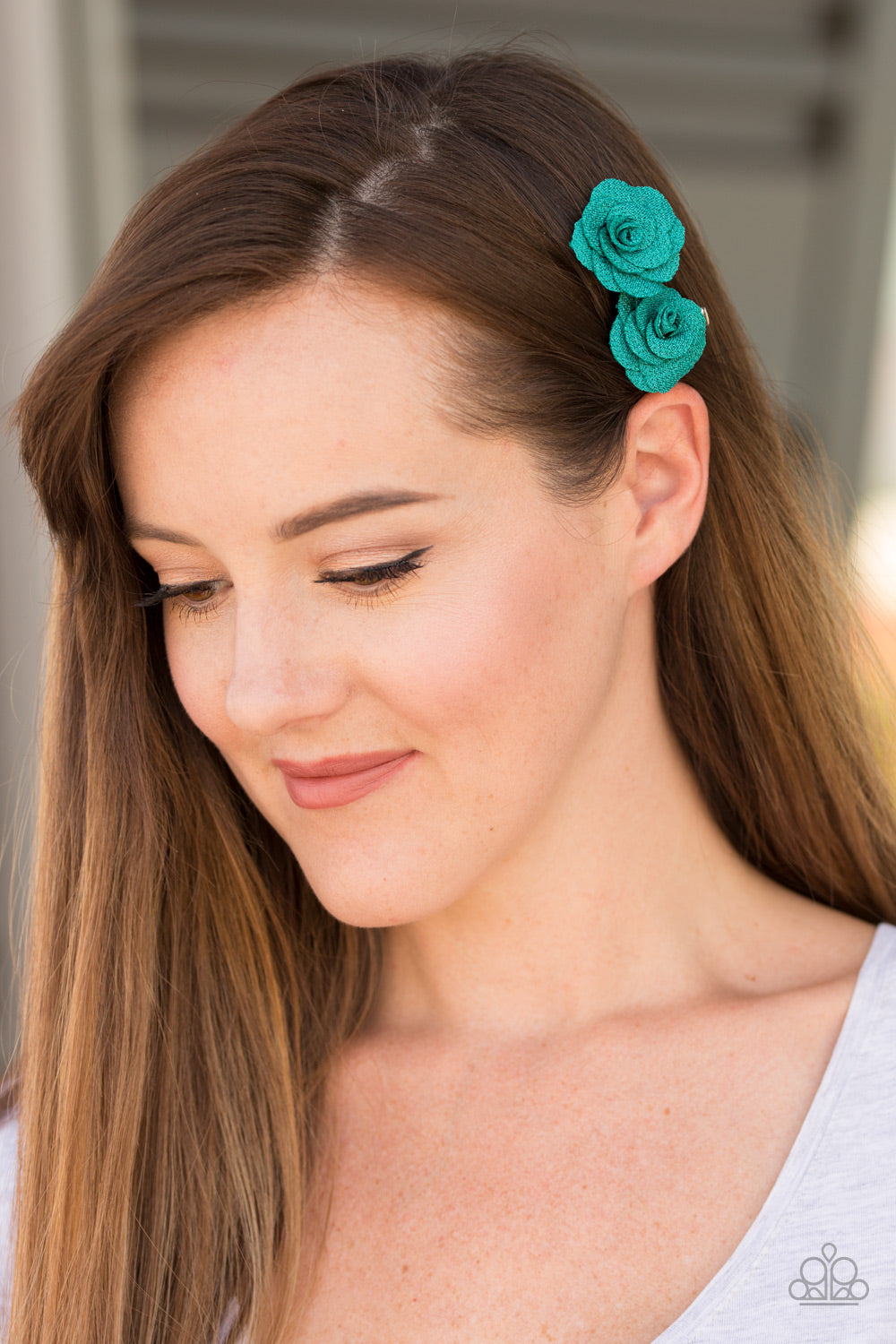 Paparazzi ♥ Bud Out - Green ♥ Hair Clip