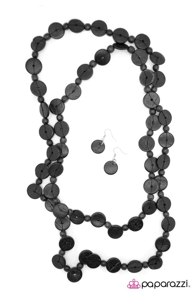 Paparazzi ♥ Woodnt You Like to Know - Black ♥ Necklace