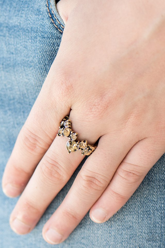 Paparazzi ♥ Get Your Glitter On - Brass ♥ Ring