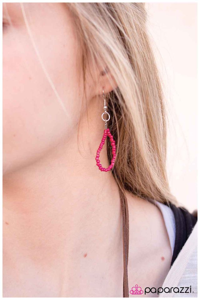 Paparazzi ♥ Dancing in the Desert - Pink ♥ Necklace