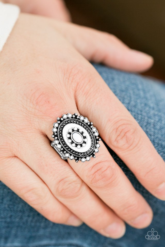 Paparazzi ♥ Barcelona Belle - White ♥ Ring