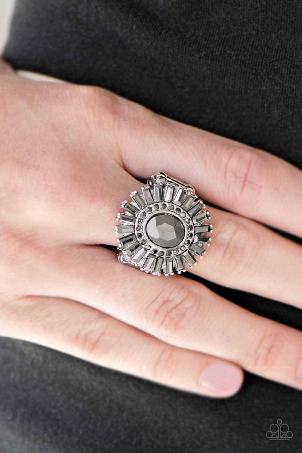 Paparazzi ♥ Vengeance Is SHINE! - Silver ♥ Ring