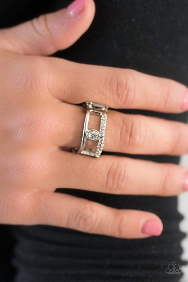 Paparazzi ♥ Be The Sparkle - White ♥ Ring