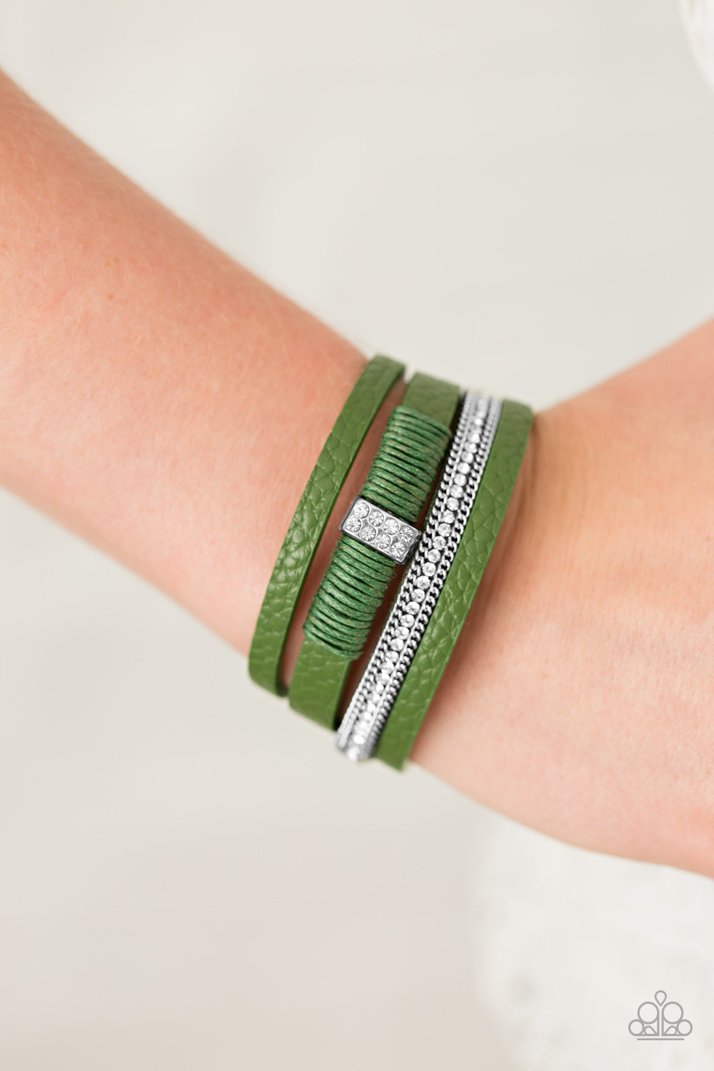 Paparazzi ♥ Glamor-azzi - Green ♥ Bracelet
