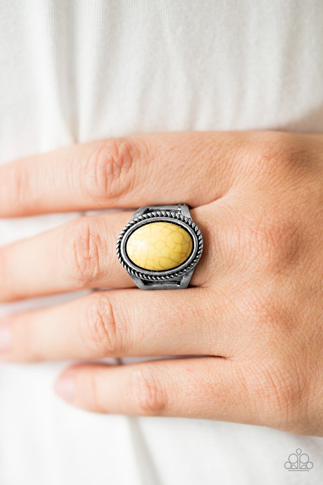 Paparazzi ♥ Country Crew - Yellow ♥ Ring