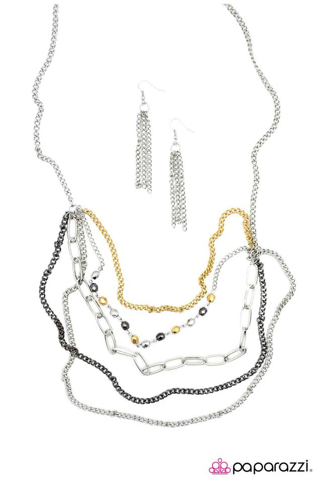 Paparazzi ♥ Perfect Harmony - Silver ♥ Necklace