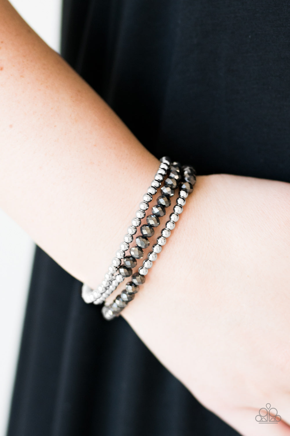 Paparazzi ♥ SHEEN One, SHEEN Them All - Silver ♥ Bracelet