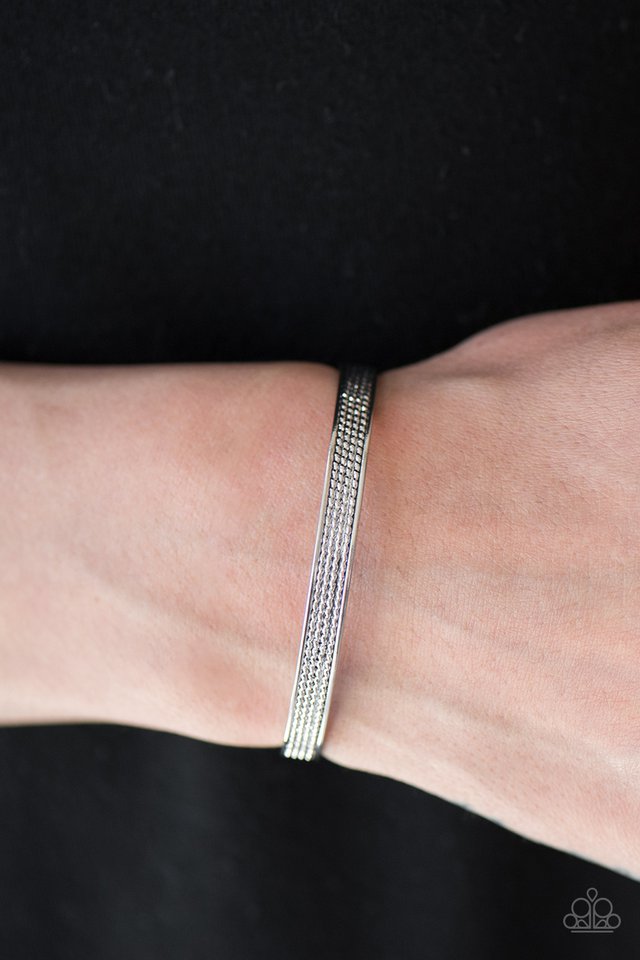 Paparazzi ♥ Majestically Metro - Silver ♥ Bracelet