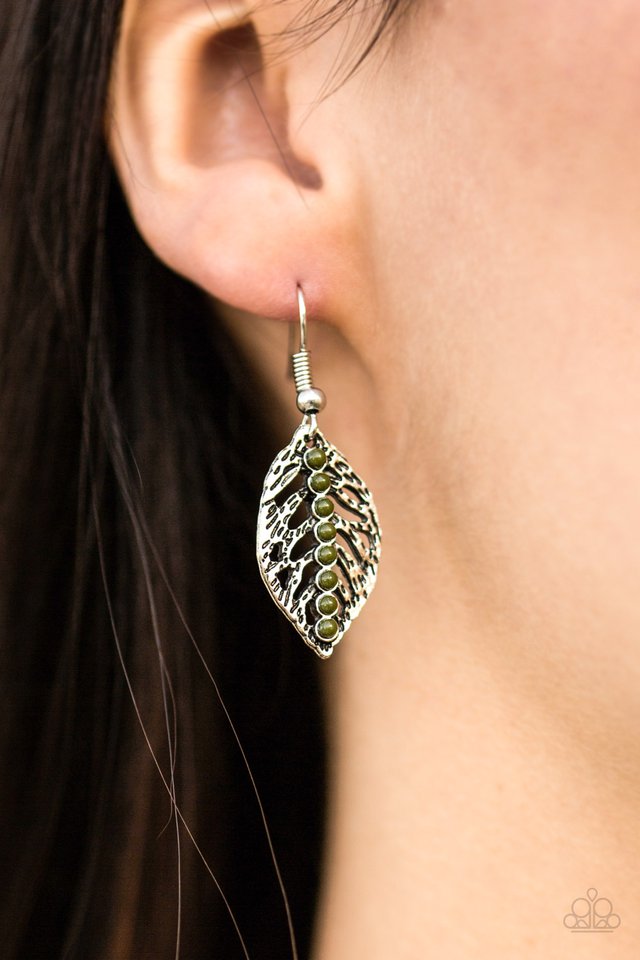 Paparazzi ♥ Doesnt Fall Far From The Tree - Green ♥ Earrings