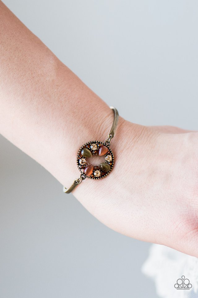 Paparazzi ♥ Prized Possession - Brass ♥ Bracelet