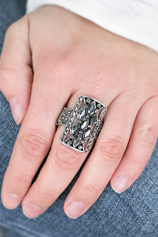 Paparazzi ♥ Let Me Adjust My Crown - Silver ♥ Ring