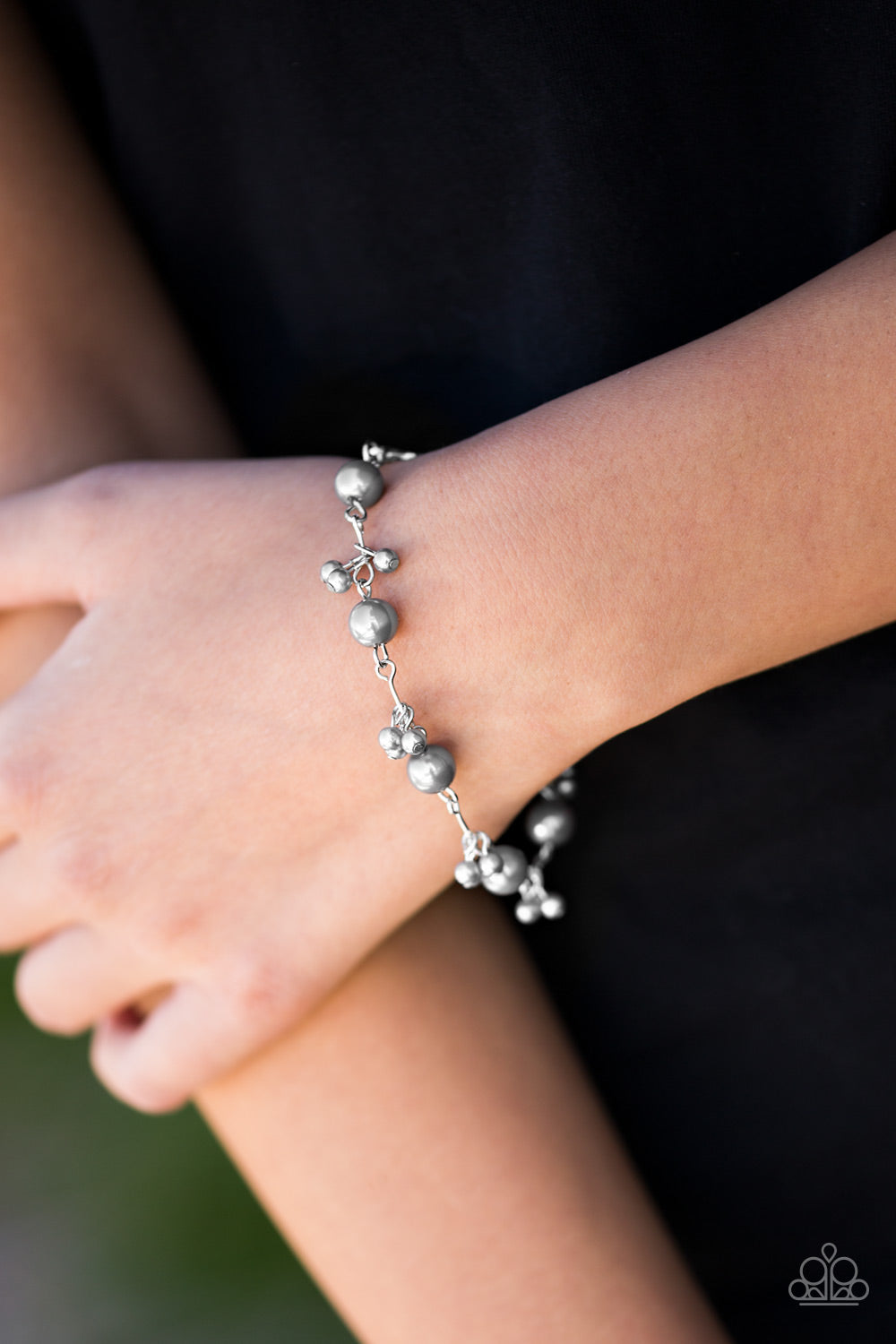 Paparazzi ♥ Posh In Pearls - Silver ♥ Bracelet
