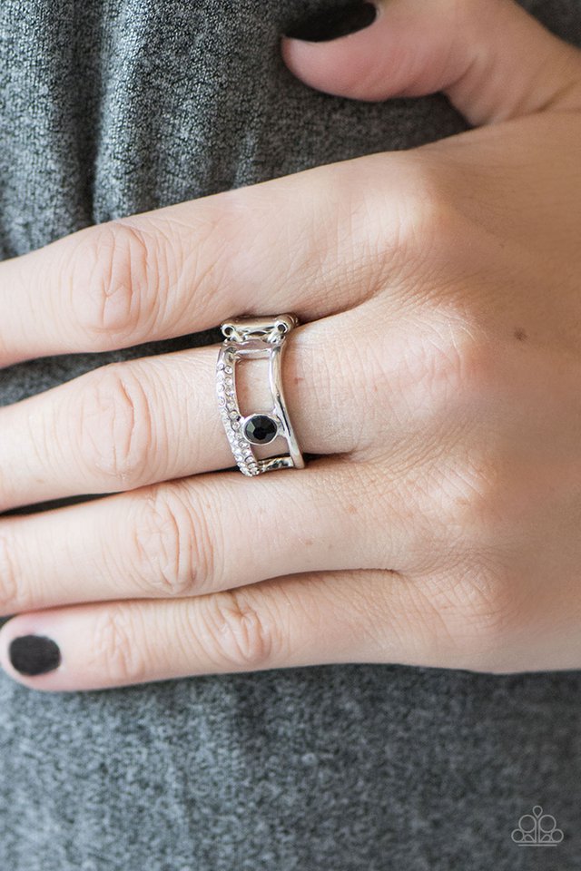 Paparazzi ♥ Be The Sparkle - Black ♥ Ring