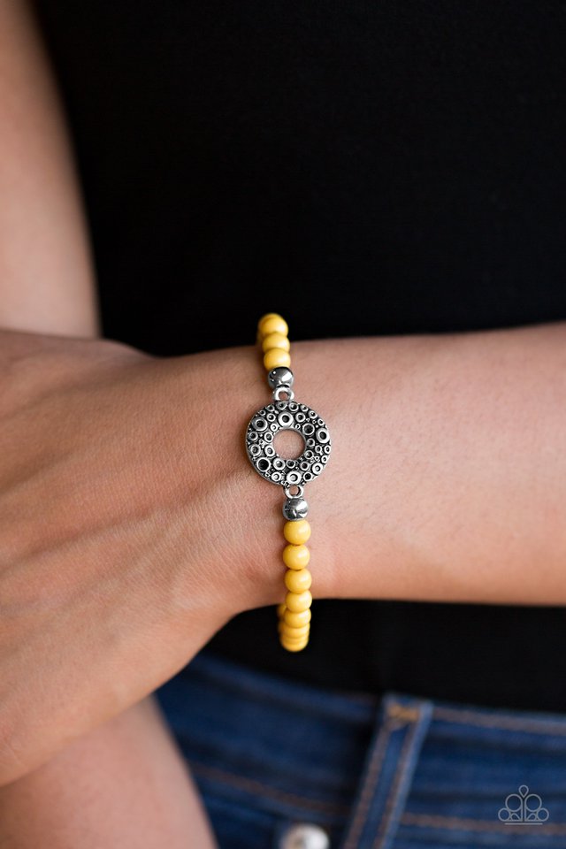 Paparazzi ♥ Put A Spin On It - Yellow ♥ Bracelet