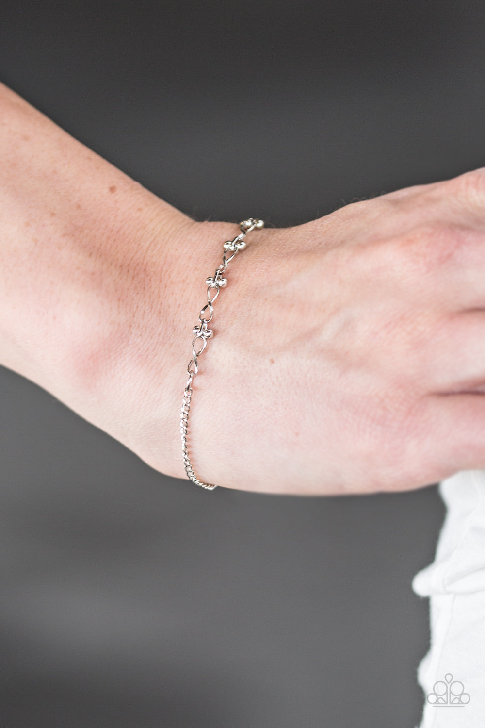 Paparazzi ♥ Little Wonder - Silver ♥ Bracelet