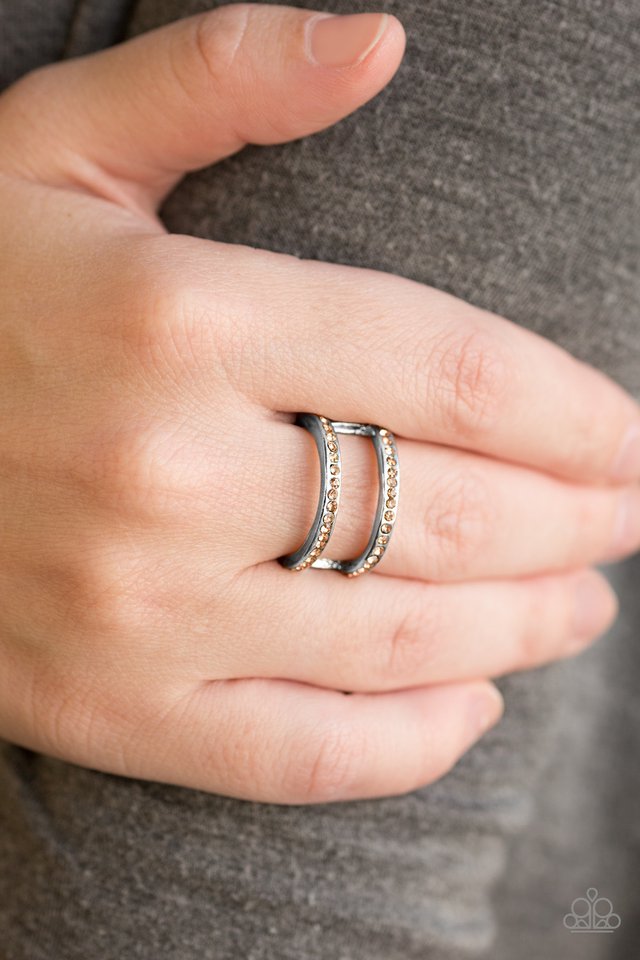 Paparazzi ♥ Surrender The Sparkle - Brown ♥ Ring