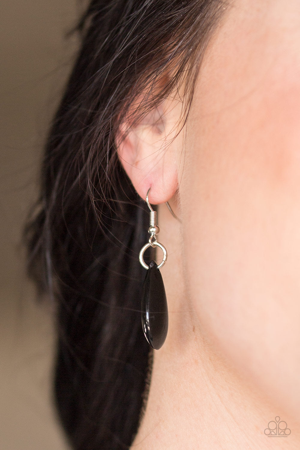 Paparazzi ♥ Tropical Storm - Black ♥ Necklace