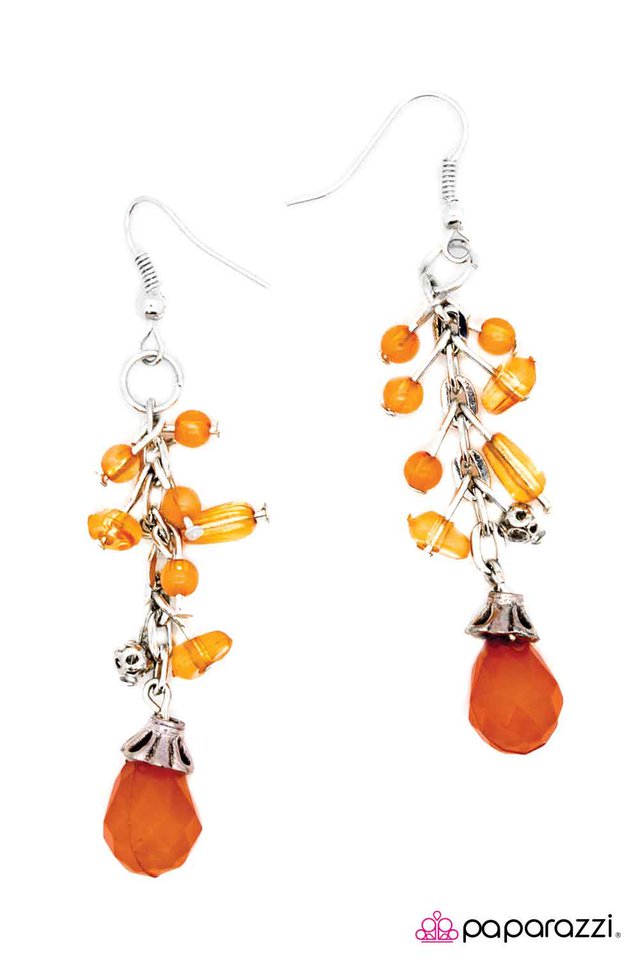Paparazzi ♥ Swing Low - Orange ♥ Earrings