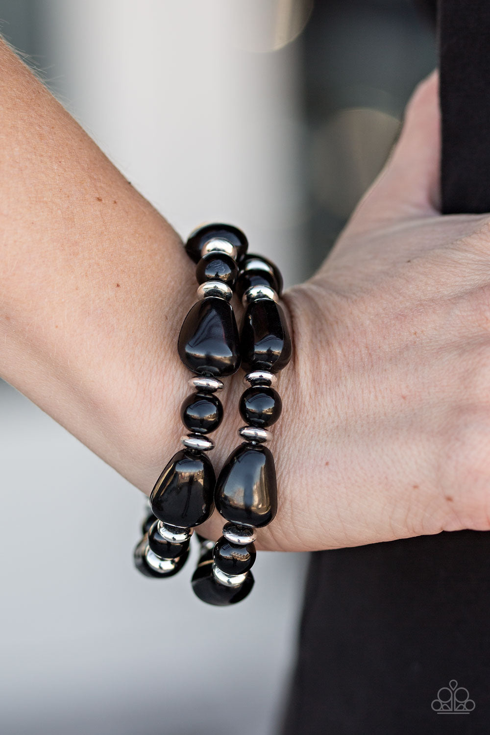 Paparazzi ♥ Show Us HUEs Boss! - Black ♥ Bracelet