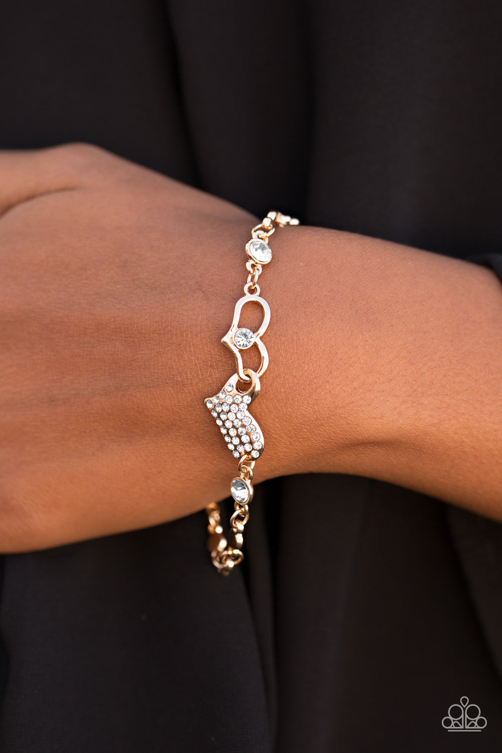 Paparazzi ♥ Winning Over My Heart - Gold ♥ Bracelet