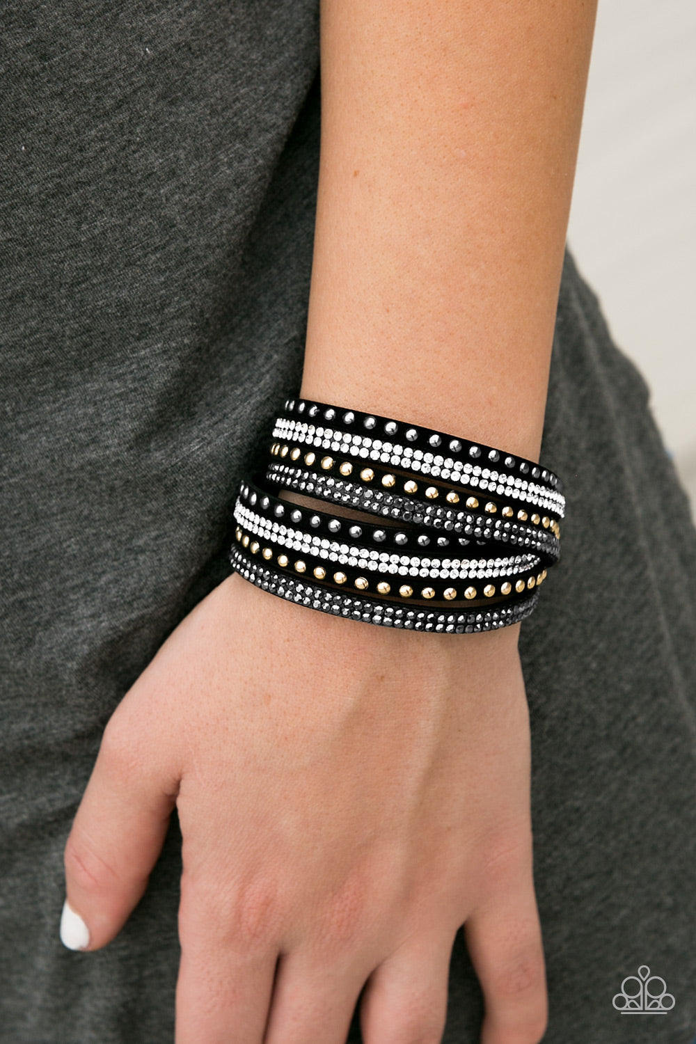Paparazzi ♥ Hit Me With Your Best Shot - Black ♥ Bracelet