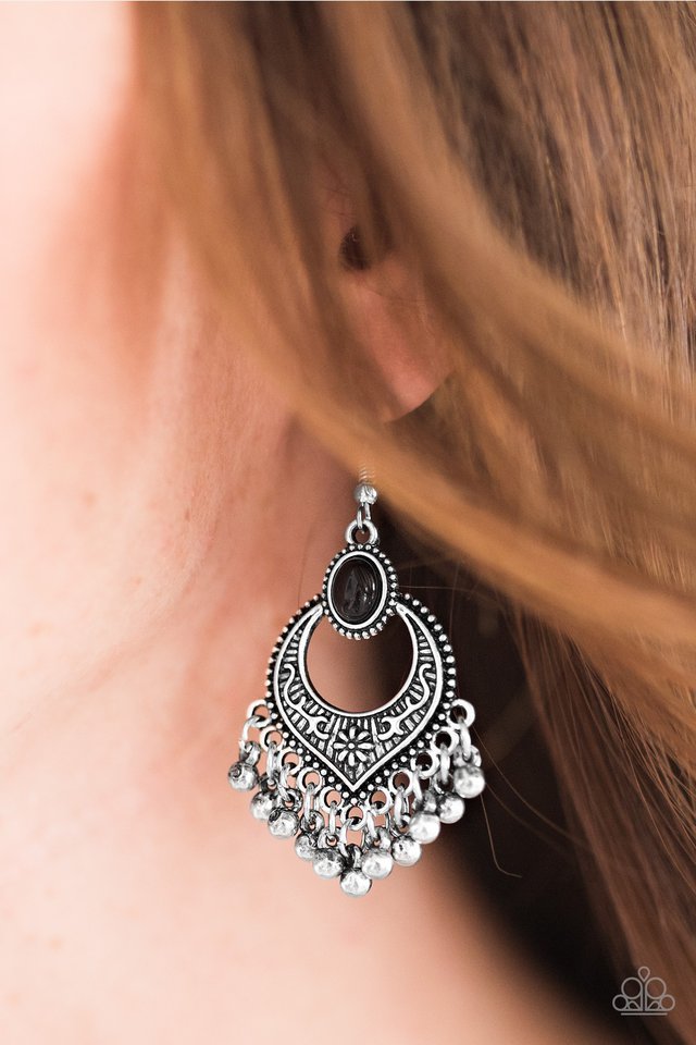 Paparazzi ♥ Wild Wanderings - Black ♥ Earrings