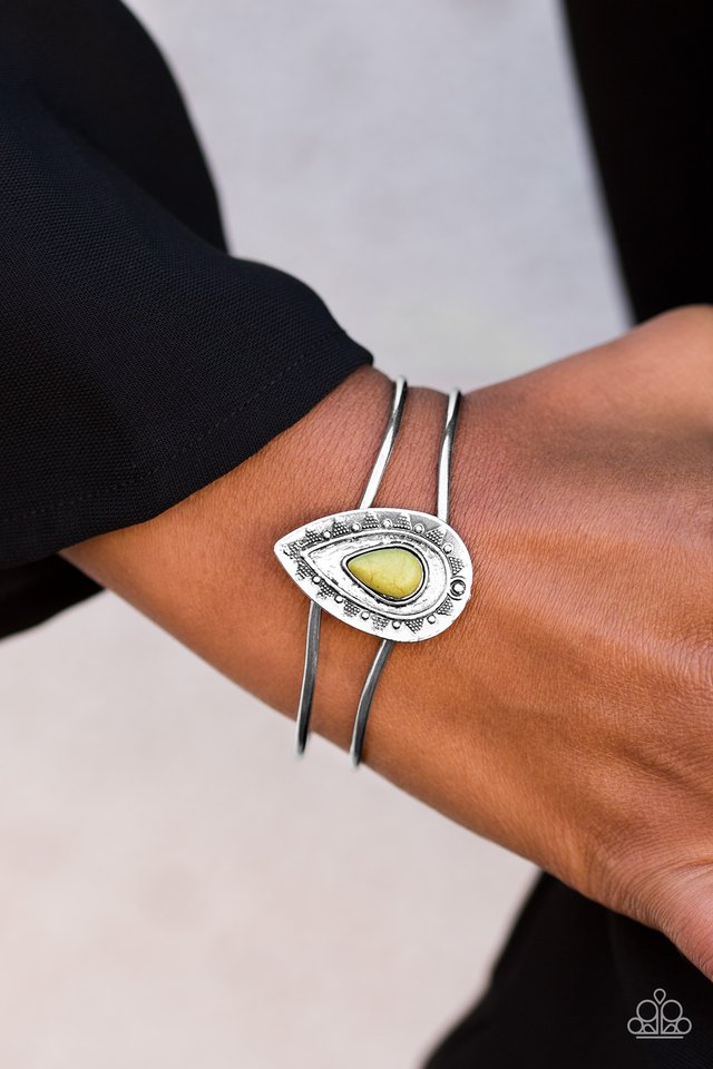 Paparazzi ♥ Law Of The Land - Green ♥ Bracelet