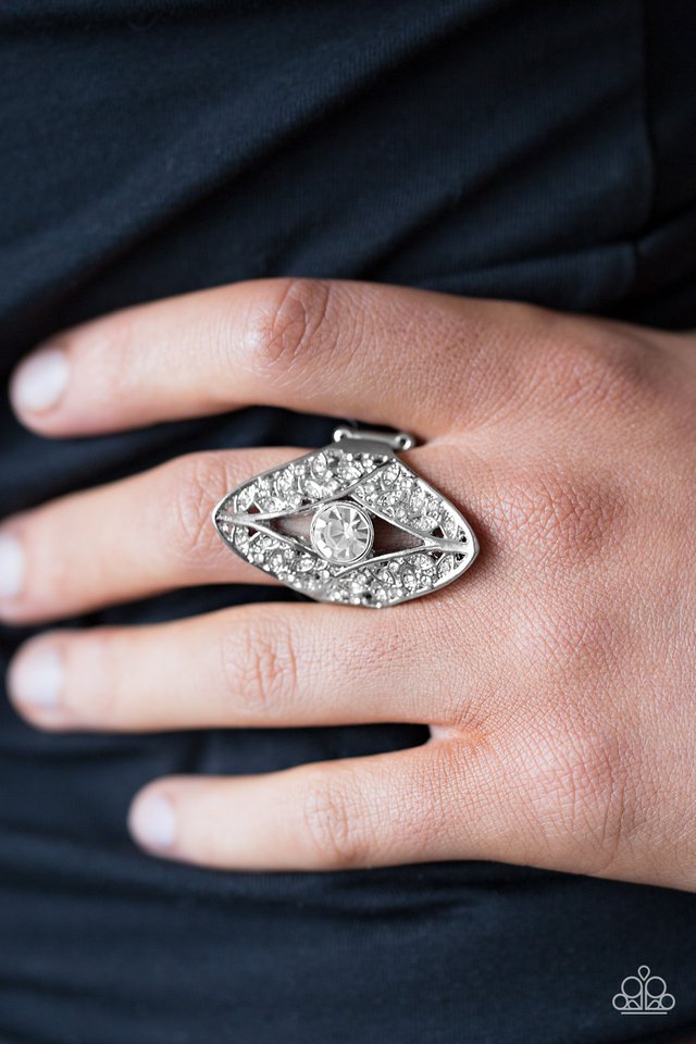 Paparazzi ♥ Glittering Gardens - White ♥ Ring