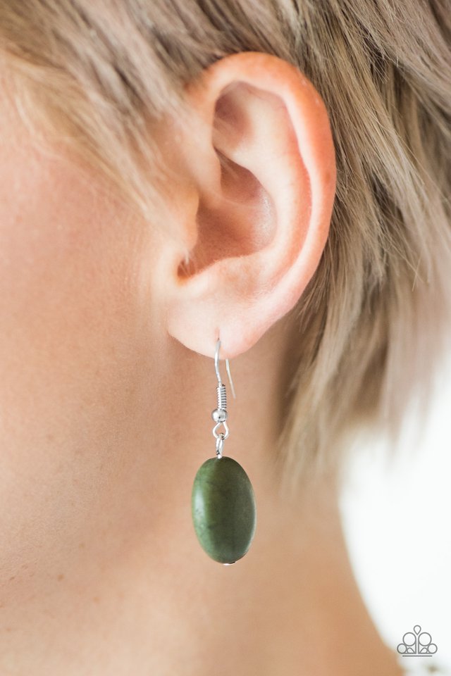 Paparazzi ♥ Bedrock Betty - Green ♥ Necklace