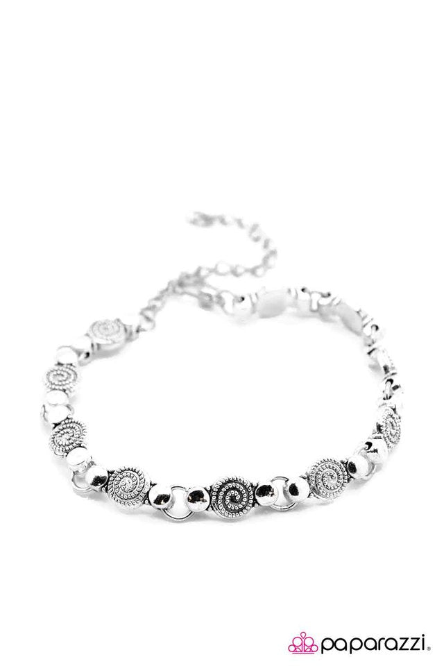 Paparazzi ♥ Pure and Simple - Silver ♥ Bracelet