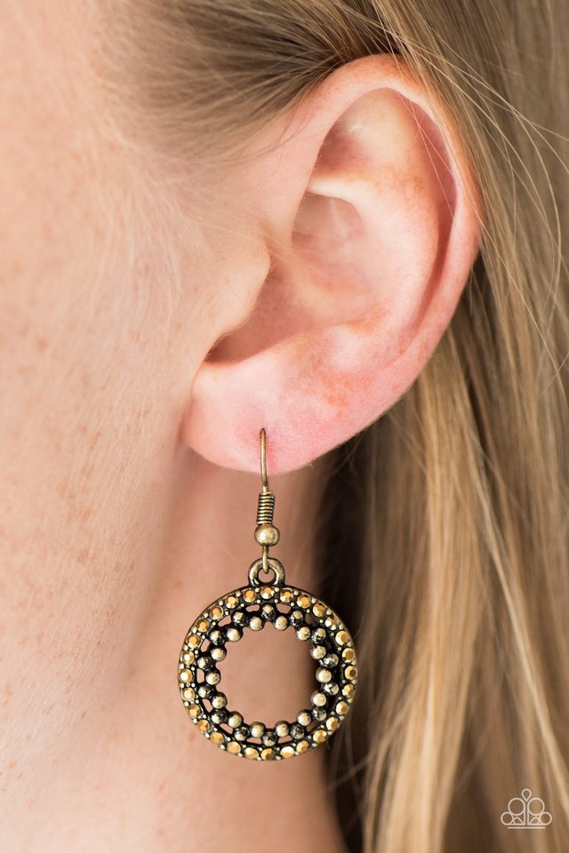 Paparazzi ♥ Light The Way - Brass ♥ Earrings