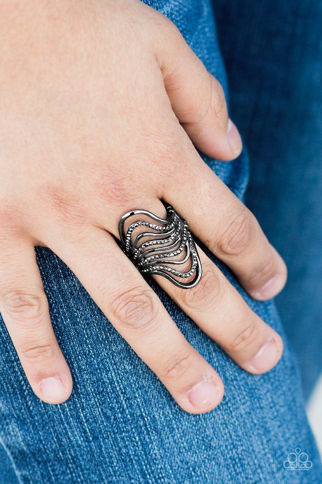 Paparazzi ♥ Make A RUNWAY For It - Black ♥ Ring