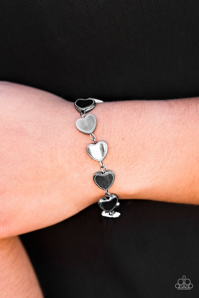 Paparazzi ♥ Nothing But HEARTBEAT - Black ♥ Bracelet