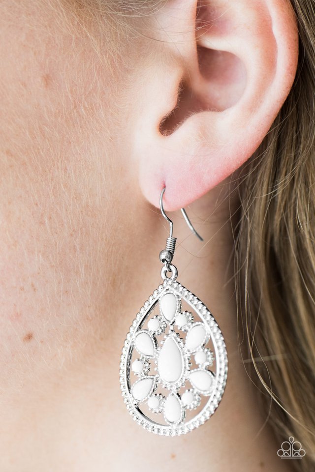 Paparazzi ♥ Pretty Princess - White ♥ Earrings