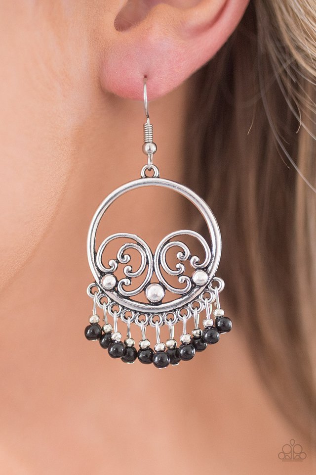 Paparazzi ♥ A Way Of WILDLIFE - Black ♥ Earrings