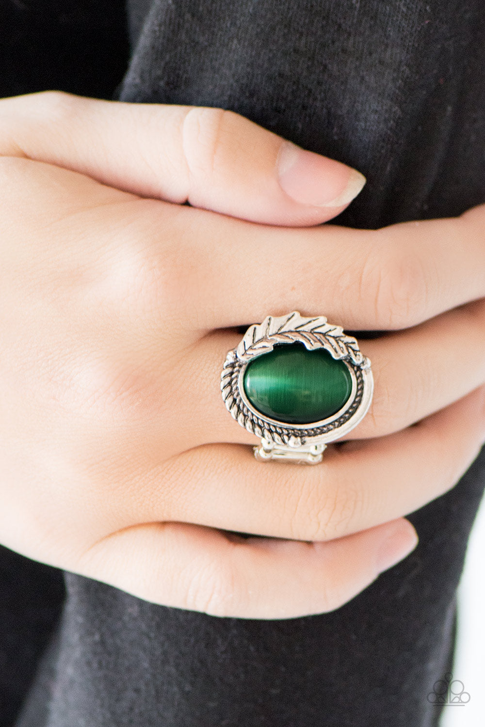 Paparazzi ♥ Seasonal Shimmer - Green ♥ Ring