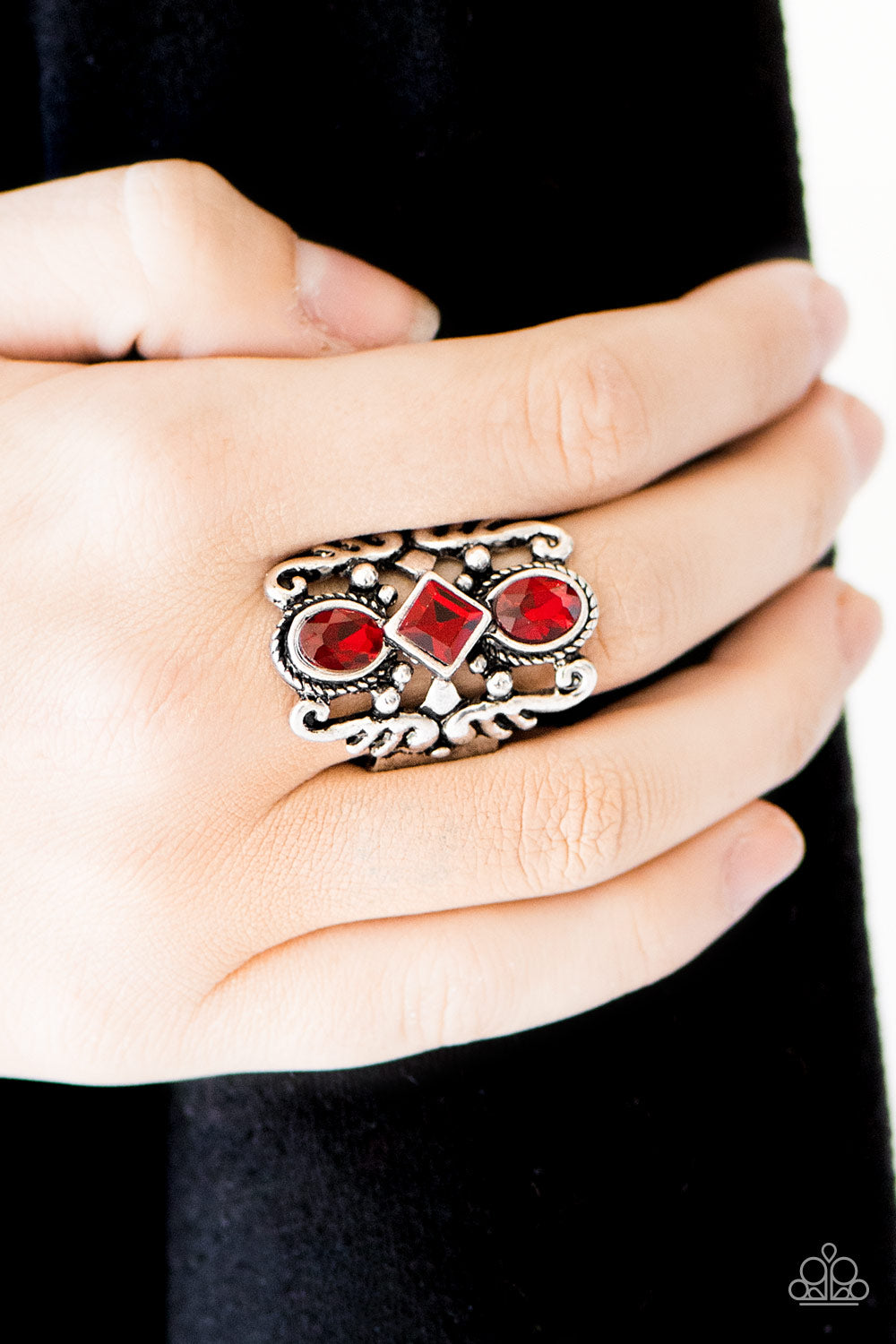 Paparazzi ♥ Tiki Twinkle - Red ♥ Ring