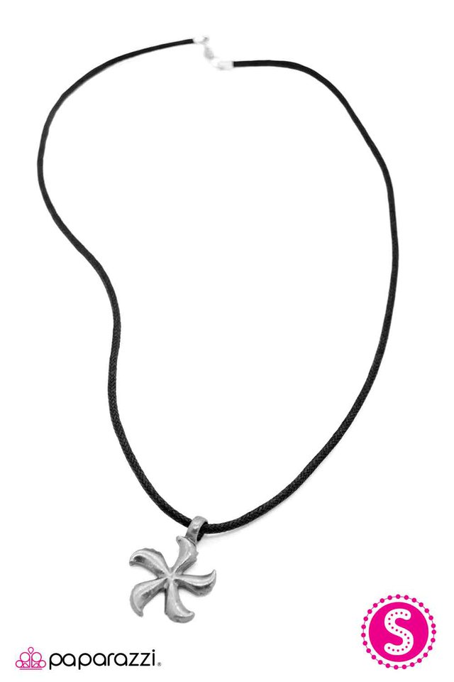 Paparazzi ♥ So Propelling - Black ♥ Necklace