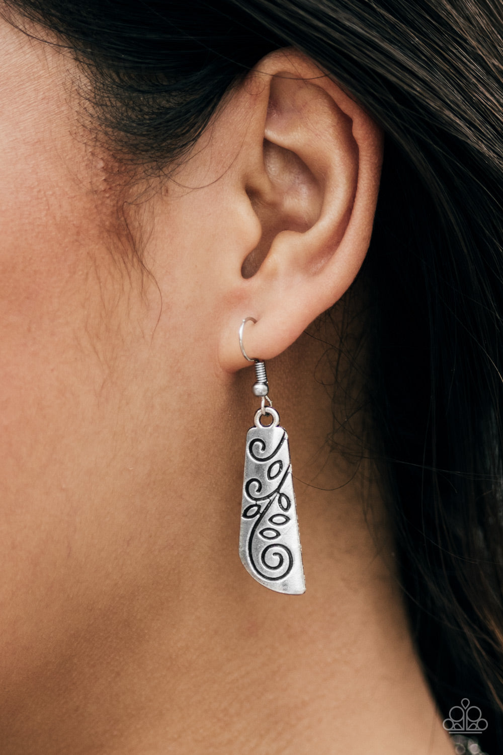 Paparazzi ♥ Untamed - Silver ♥ Necklace