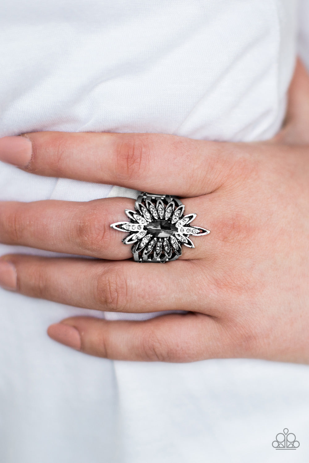 Paparazzi ♥ Born To Be A Star - Silver ♥ Ring