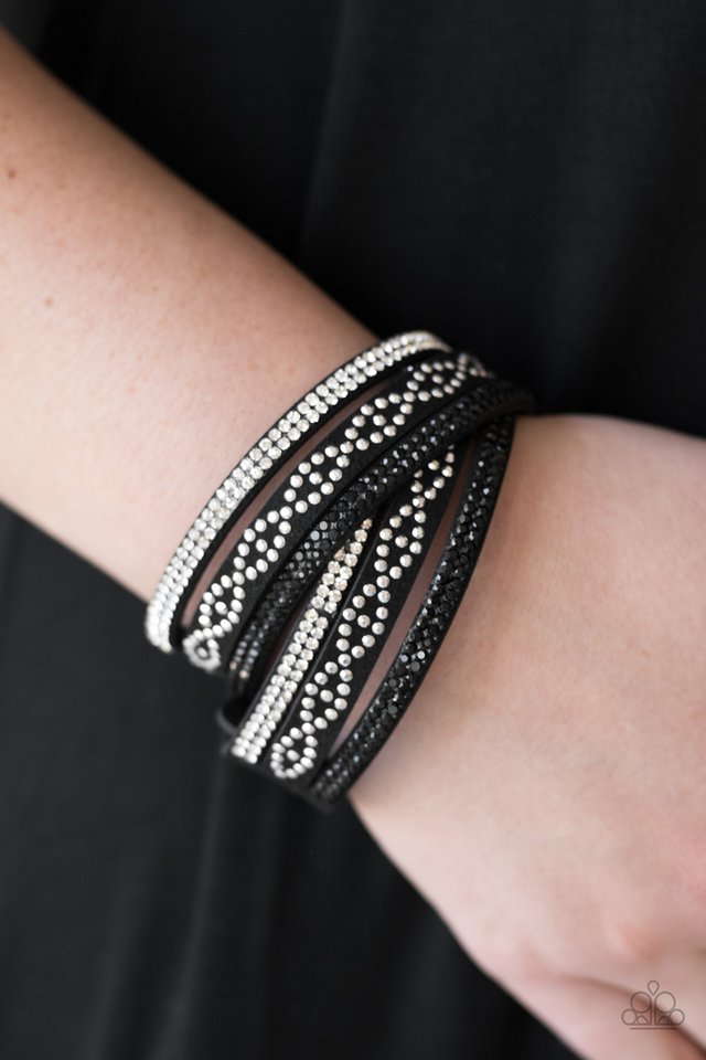 Paparazzi ♥ Attitude Is Everything - Black ♥ Bracelet