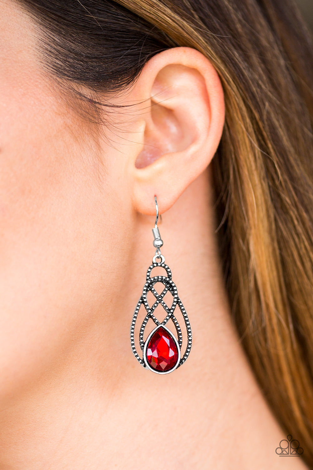 Paparazzi ♥ Chic Contessa - Red ♥ Earrings