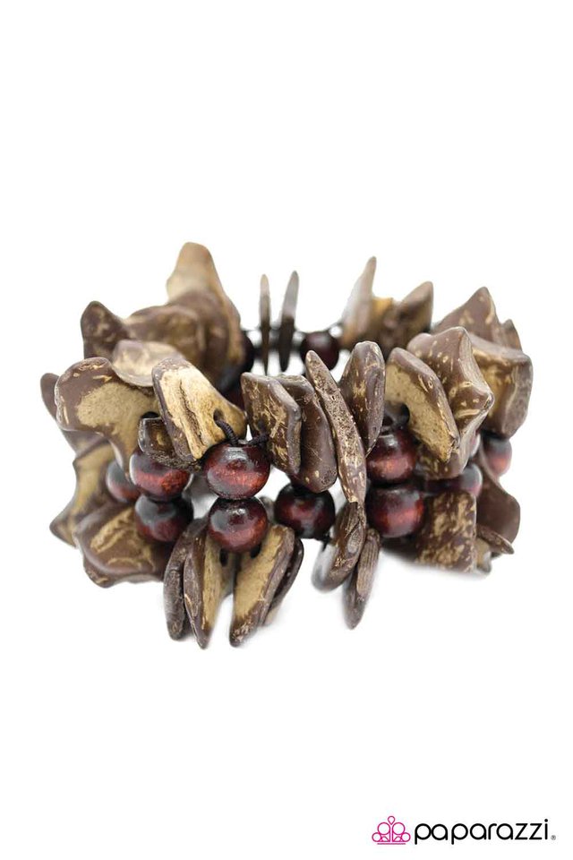 Paparazzi ♥ WOODwinked - Brown ♥ Bracelet