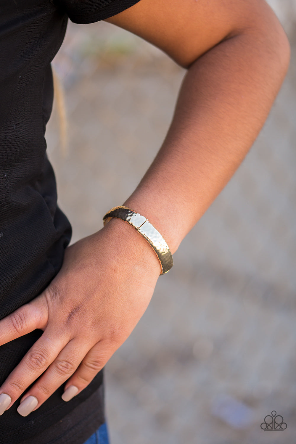 Paparazzi ♥ Glimpse Of Glimmer - Gold ♥ Bracelet