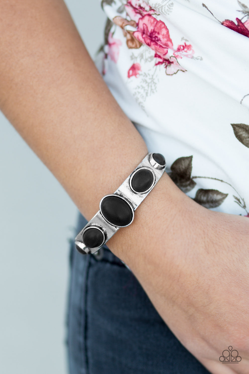 Paparazzi ♥ Laws Of Nature - Black ♥ Bracelet